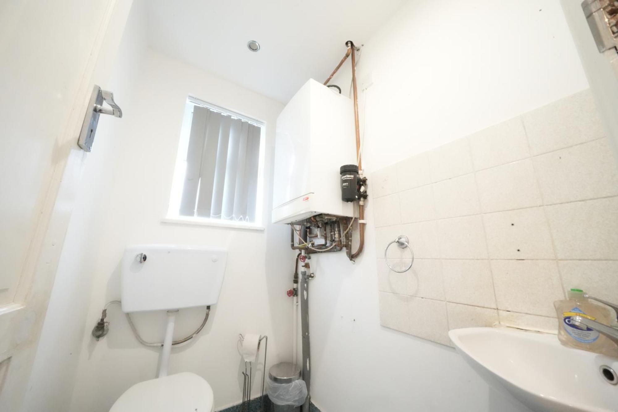 Airport Comfy Stay Harmondsworth Exterior photo